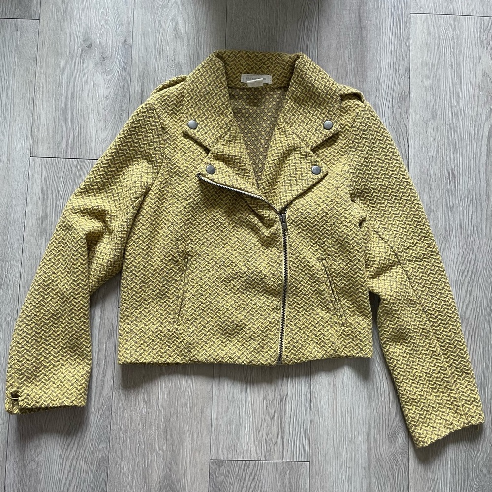 Yellow and brown patterned moto jacket with silver buttons. Size: M